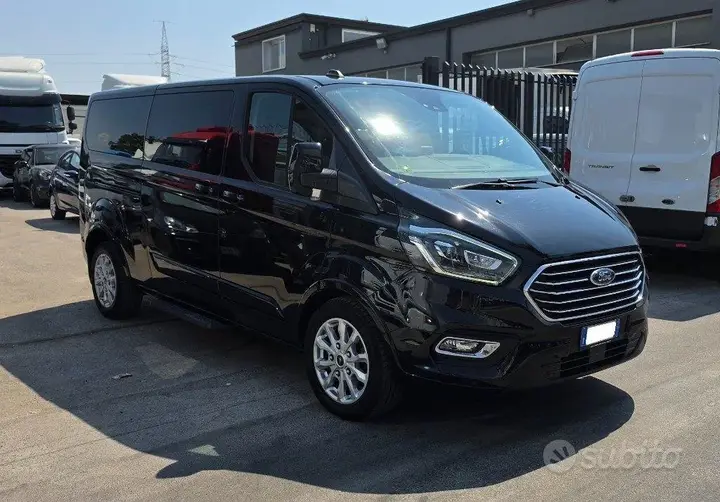 Ford Tourneo Custom 2020 photo 2