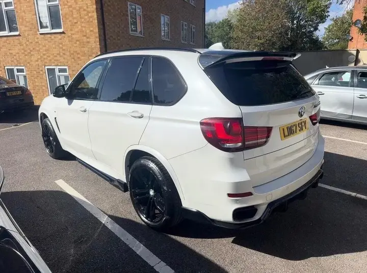 BMW X5 2017 photo 2