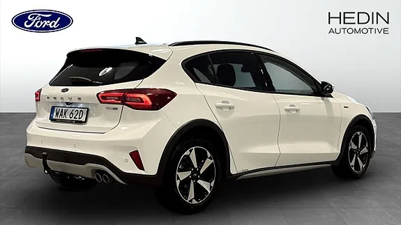 Ford Focus 2023 photo 2
