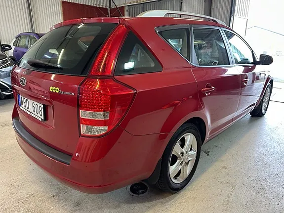 Kia Ceed 2011 photo 4
