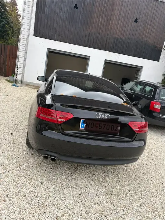 Audi A5 2010 photo 2