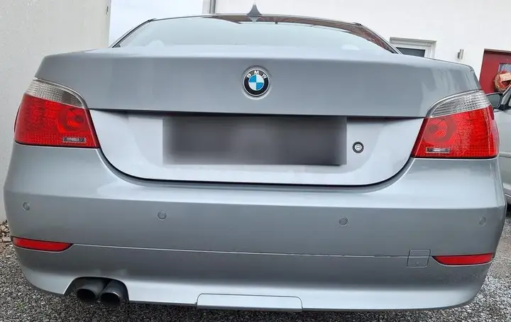 BMW 520I