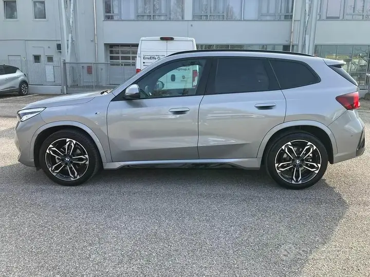 BMW X1 2025 photo 2