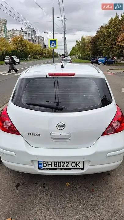 Nissan Tiida 2010 photo 5