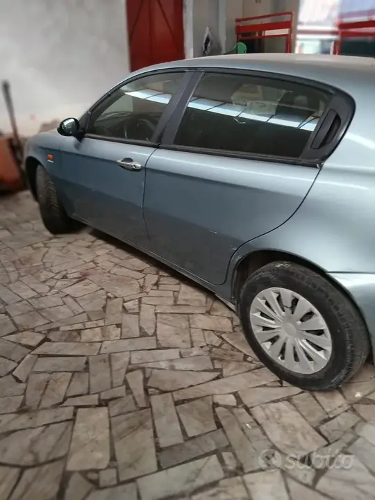 Alfa Romeo 147 2002 photo 5