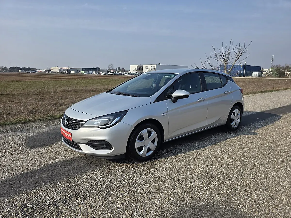 Opel Astra 2020 photo 3