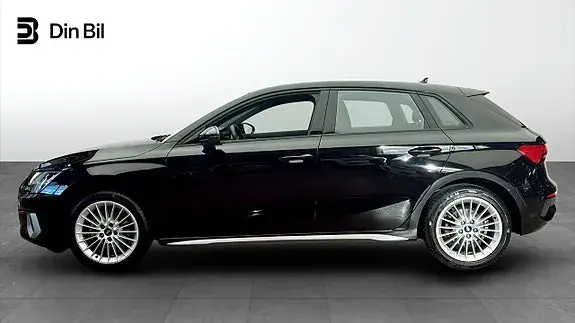 Audi A3 2024 photo 2