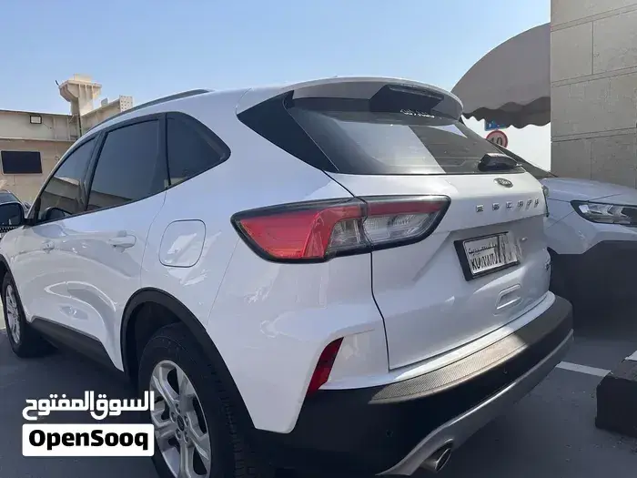 Ford Escape 2022 photo 3