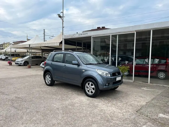 Daihatsu Terios 2010 photo 2