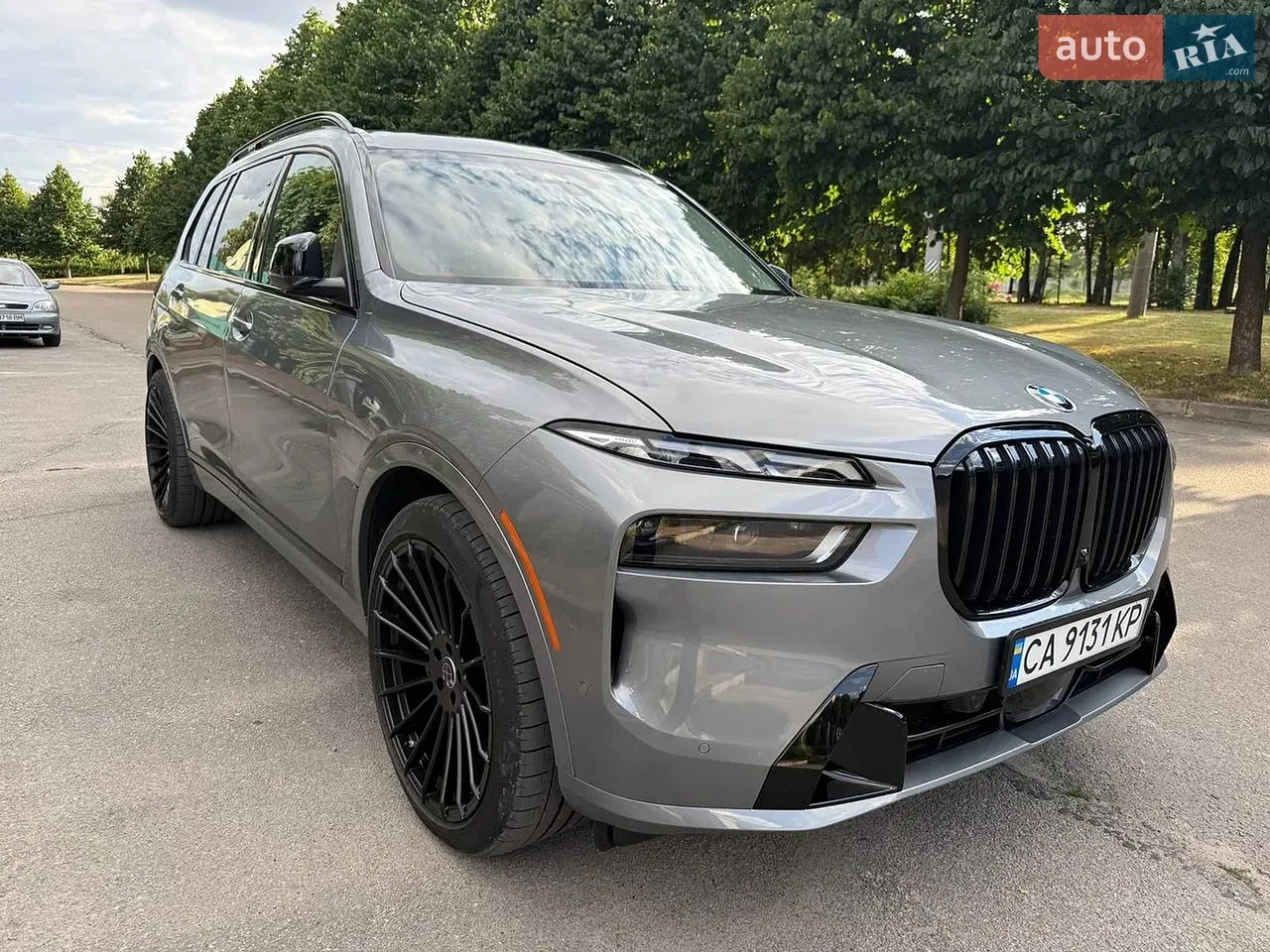 BMW X7 2023 photo 2