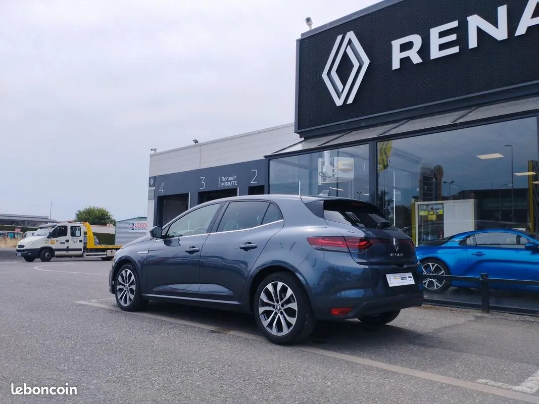 Renault Megane 2022 photo 2