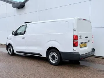 Toyota Proace 2023 photo 2