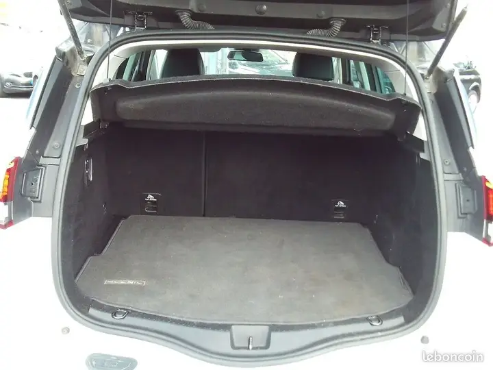Renault Scenic 2019 photo 4