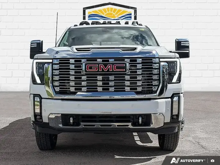 GMC Sierra 3500Hd 2024 photo 3
