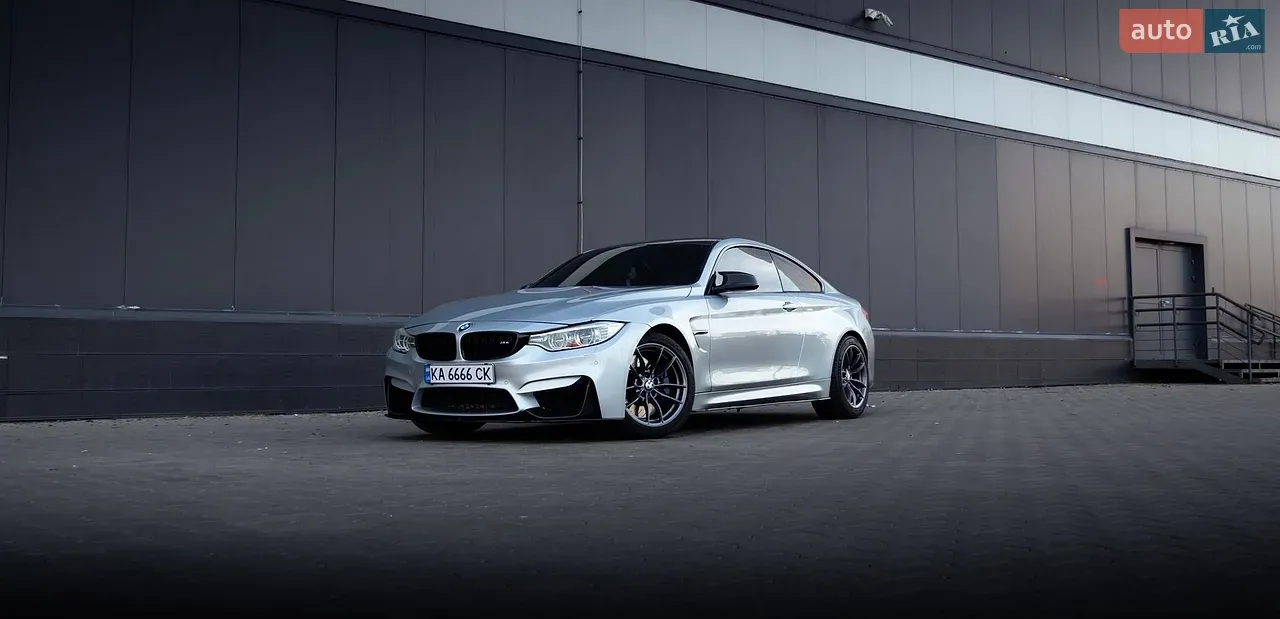 BMW M4 2015 photo 4