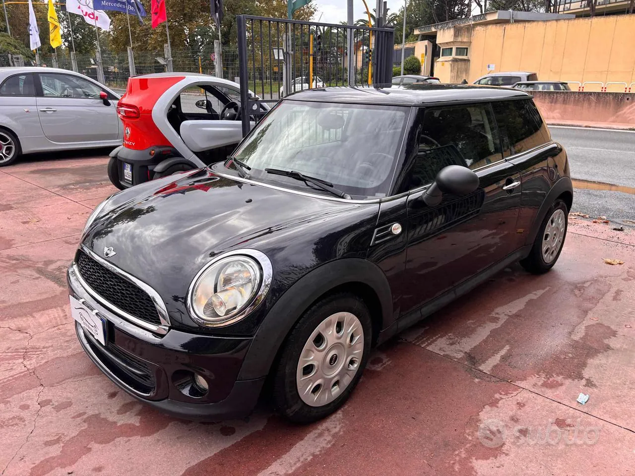 Mini One 2012 photo 3