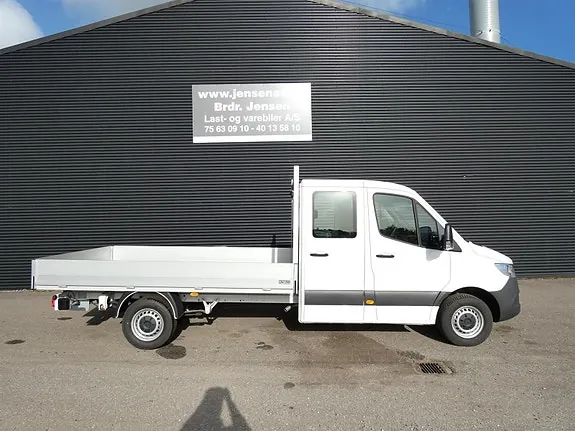 Mercedes-Benz Sprinter 2025 photo 2