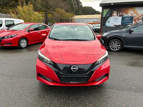 Nissan Leaf 2023 photo 2