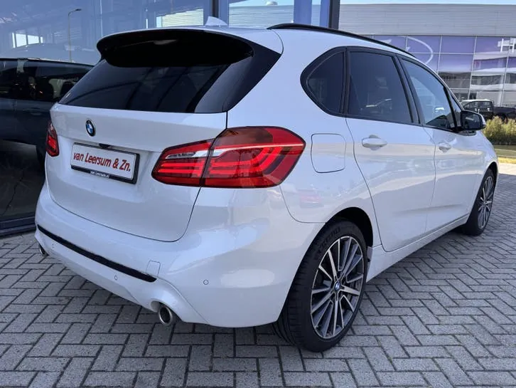 BMW 2 Series 2019 photo 2