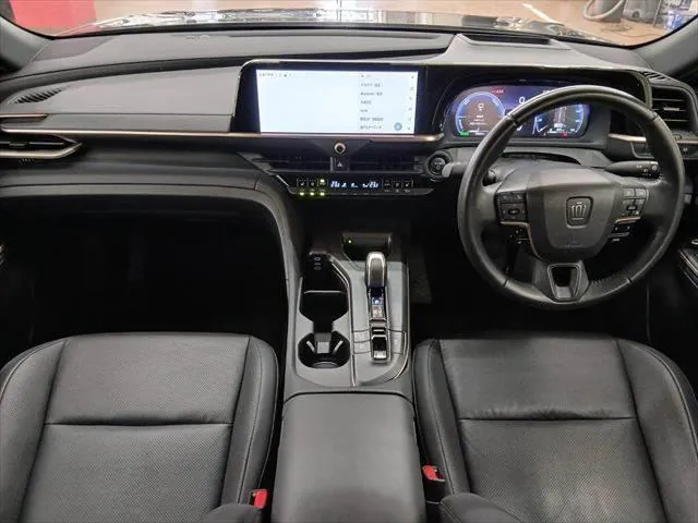 Toyota Crown Crossover 2023 photo 3
