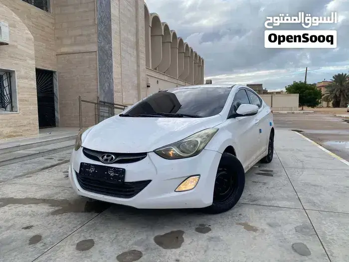 Hyundai Elantra 2013 photo 2
