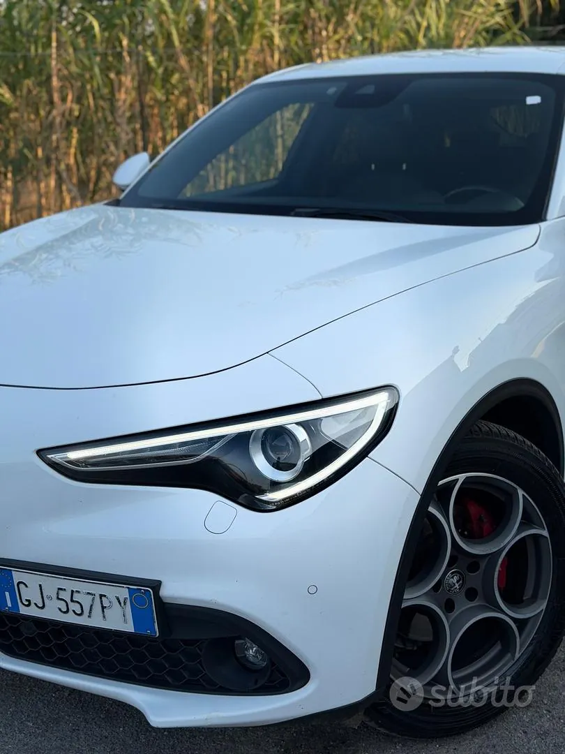 Alfa Romeo Stelvio 2022 photo 2