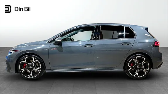 Volkswagen Golf I 2026 photo 2
