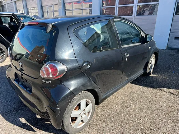 Toyota Aygo 2012 photo 3