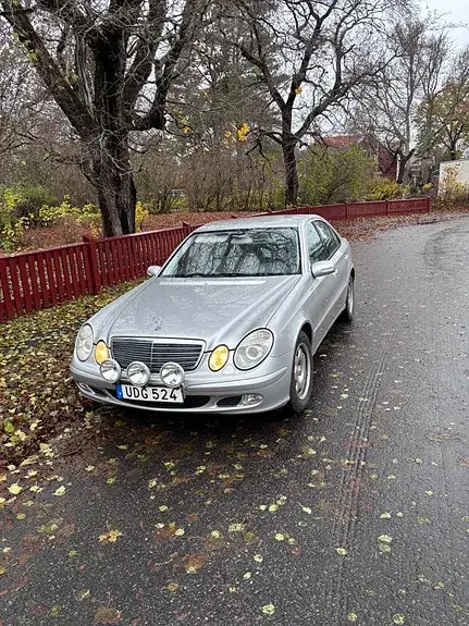 Mercedes-Benz E 200 2003 photo 2