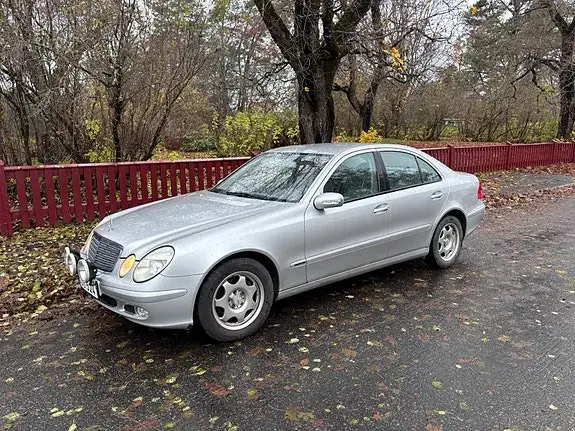 Mercedes-Benz E 200