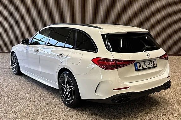 Mercedes-Benz C300 2023 photo 3