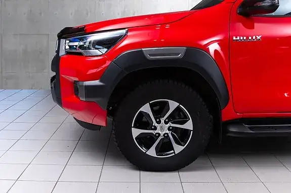 Toyota Hilux 2024 photo 2