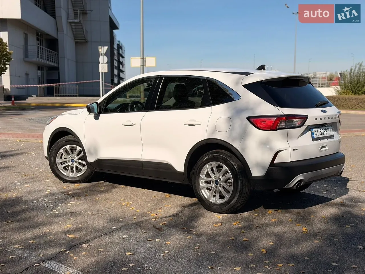 Ford Escape 2022 photo 2