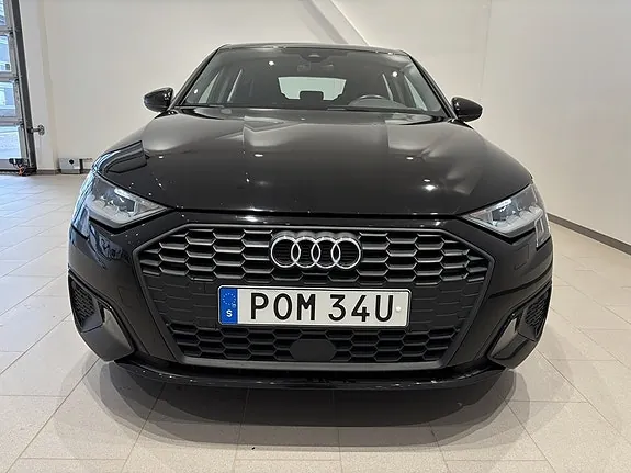 Audi A3 2024 photo 2