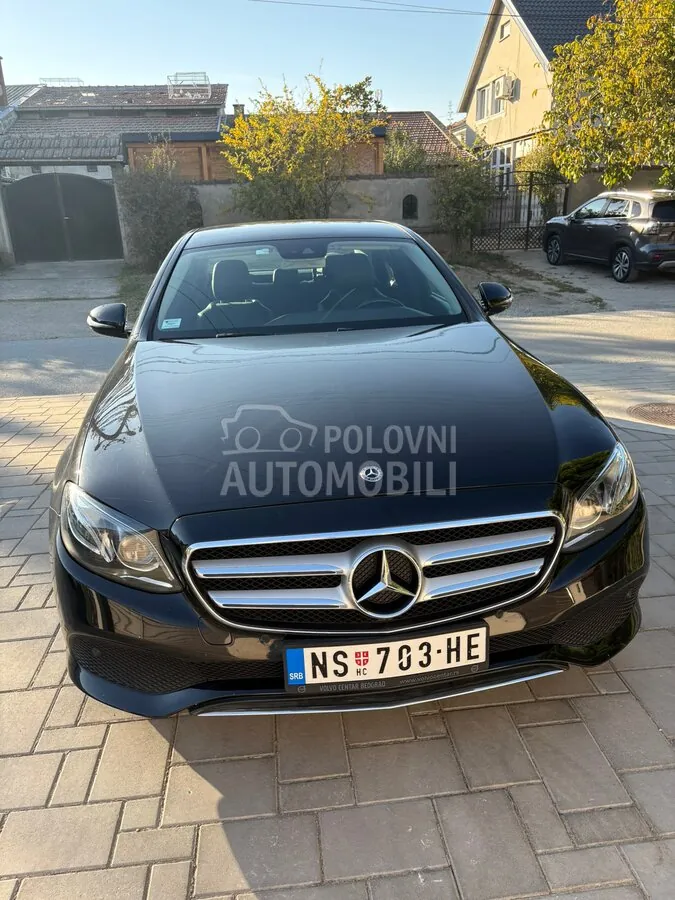 Mercedes-Benz E 220