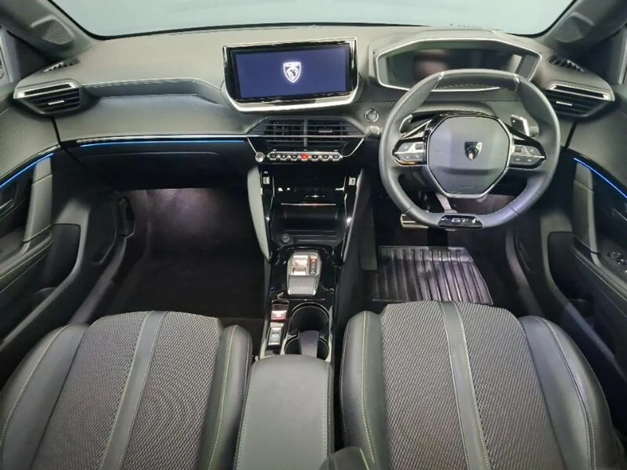 Peugeot 208 2025 photo 3