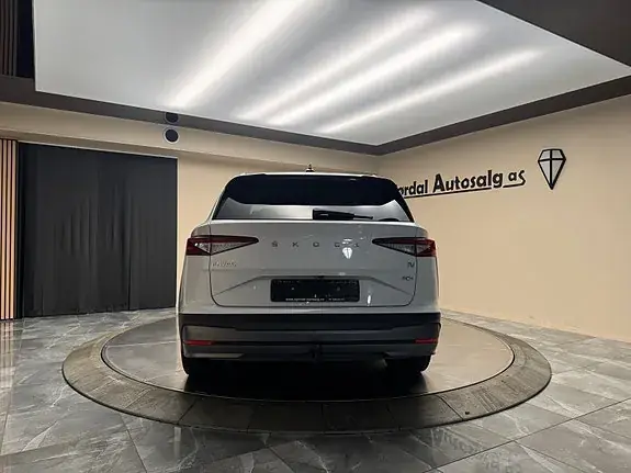 Skoda Enyaq 2022 photo 5