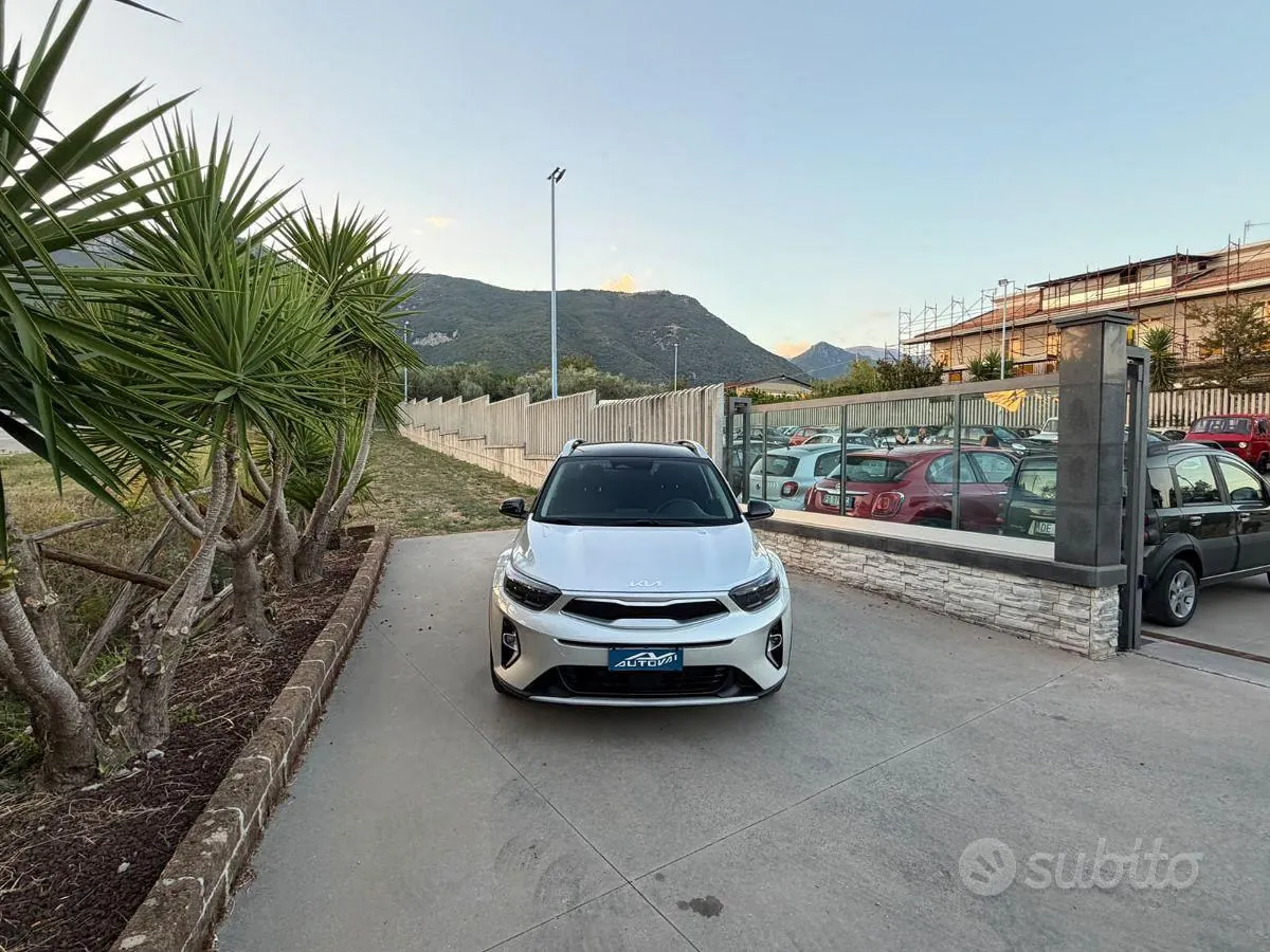 Kia Stonic 2022 photo 3
