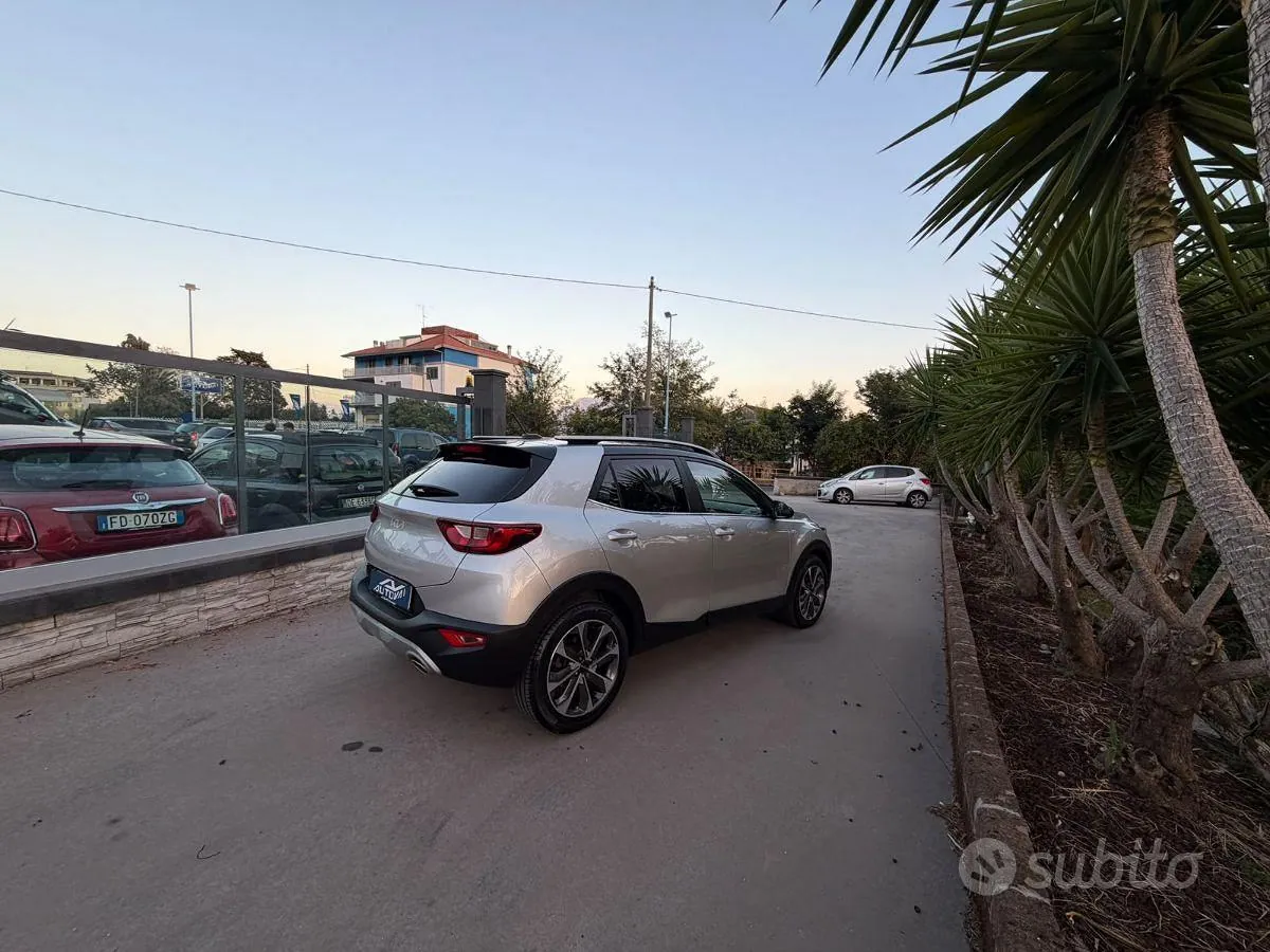 Kia Stonic 2022 photo 4