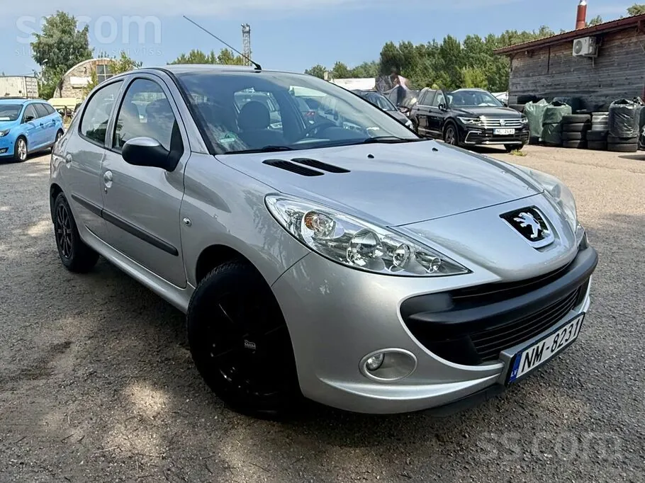 Peugeot 206 2010 photo 2