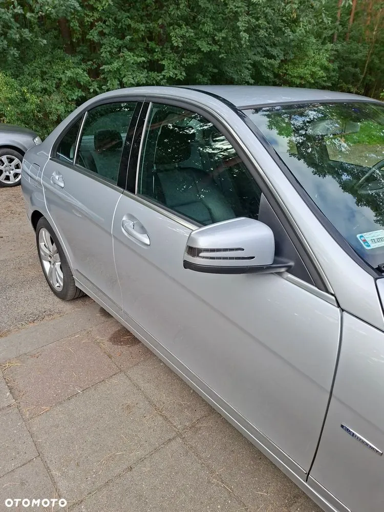 Mercedes-Benz C-Class 2010 photo 3