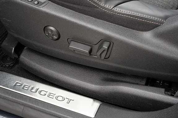 Peugeot 3008 2017 photo 3