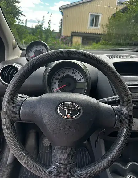 Toyota Aygo 2010 photo 2