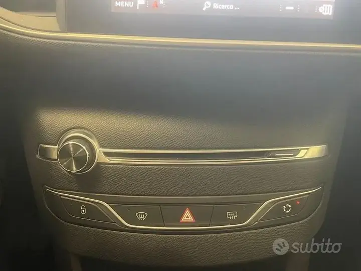 Peugeot 308 2018 photo 2