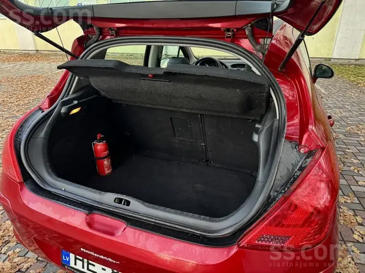Peugeot 308 2008 photo 5