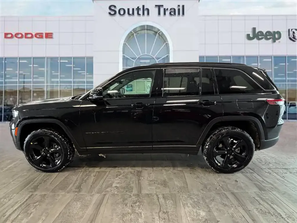 Jeep Grand Cherokee 2026 photo 3
