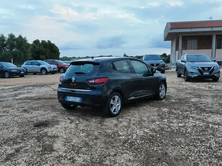 Renault Clio 2013 photo 3