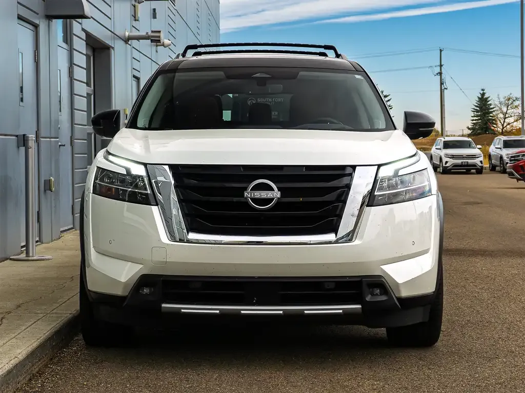 Nissan Pathfinder 2024 photo 3