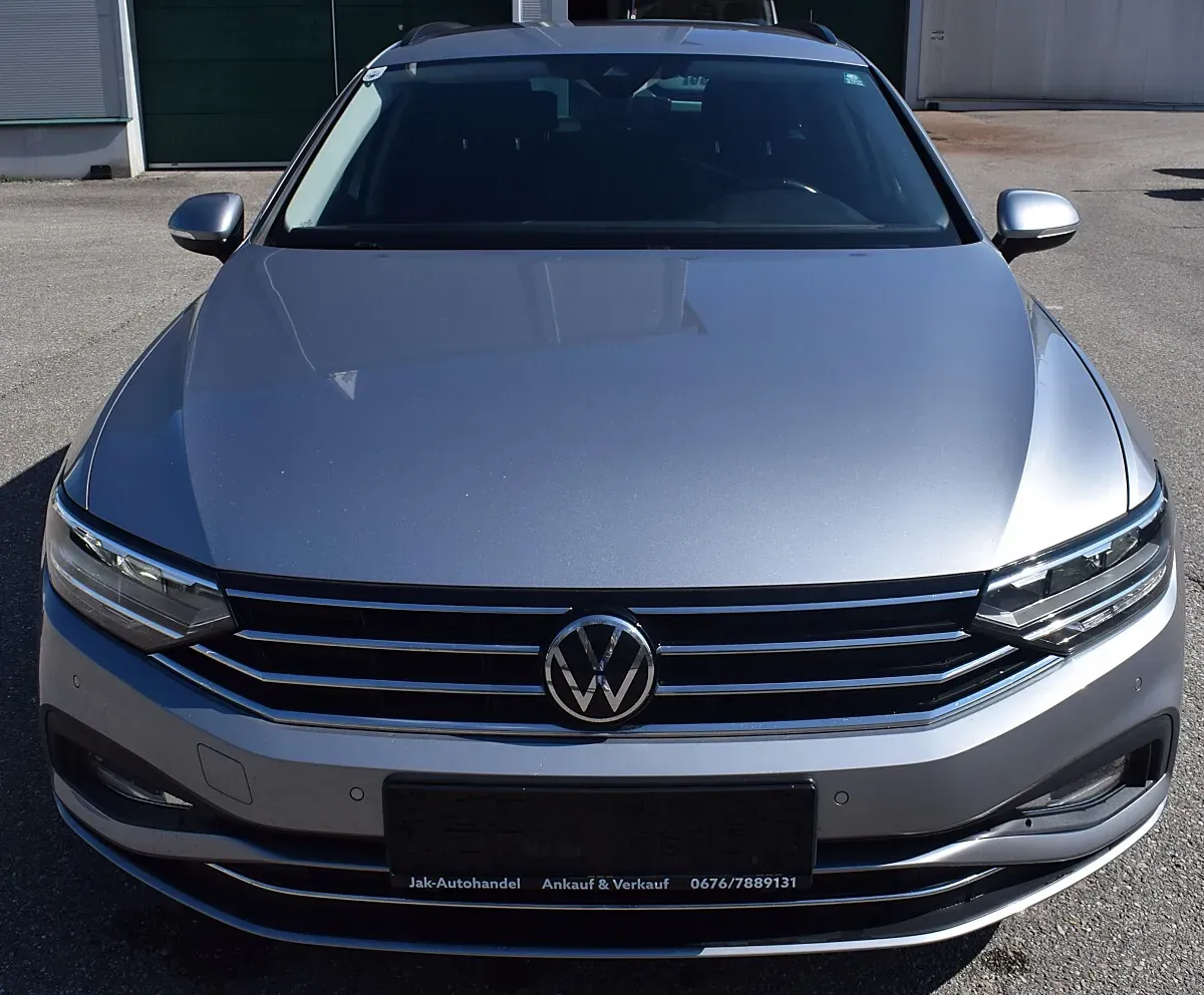 Volkswagen Passat 2021 photo 2