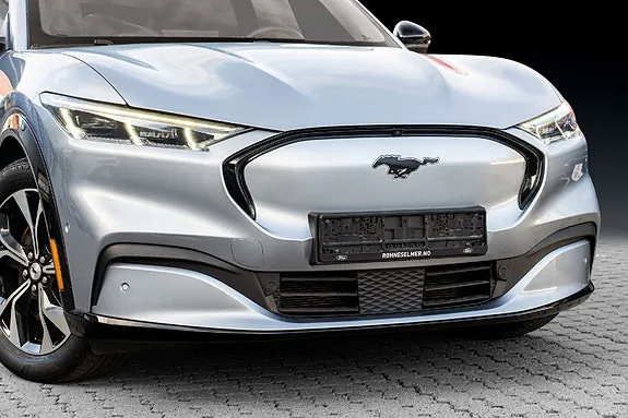 Ford Mustang Mach-E 2022 photo 2